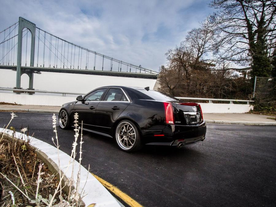  Cadillac CTS-V by D2Forged 2012 года  (фото 2 из 10)